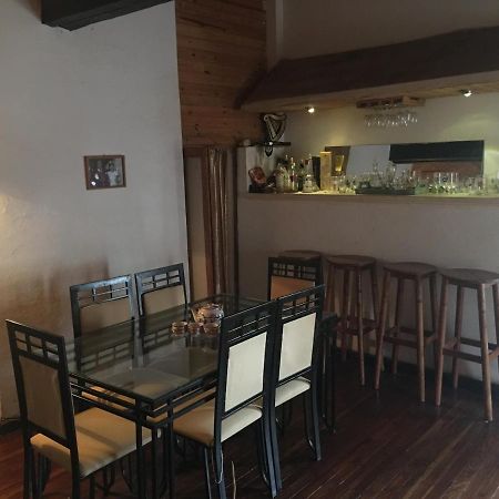 Le Fumoir Guest House Chambre Double Антананариву Екстериор снимка