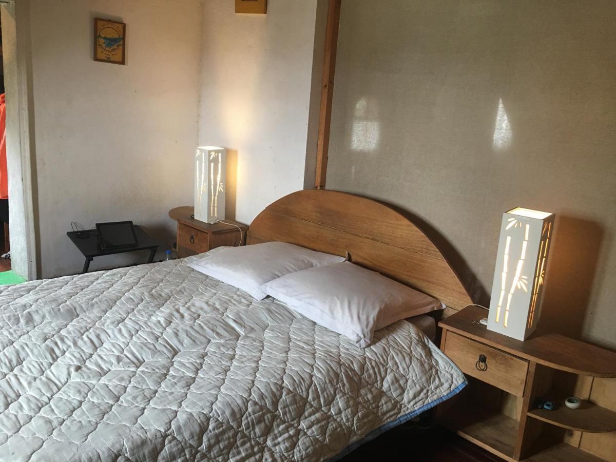 Le Fumoir Guest House Chambre Double Антананариву Екстериор снимка