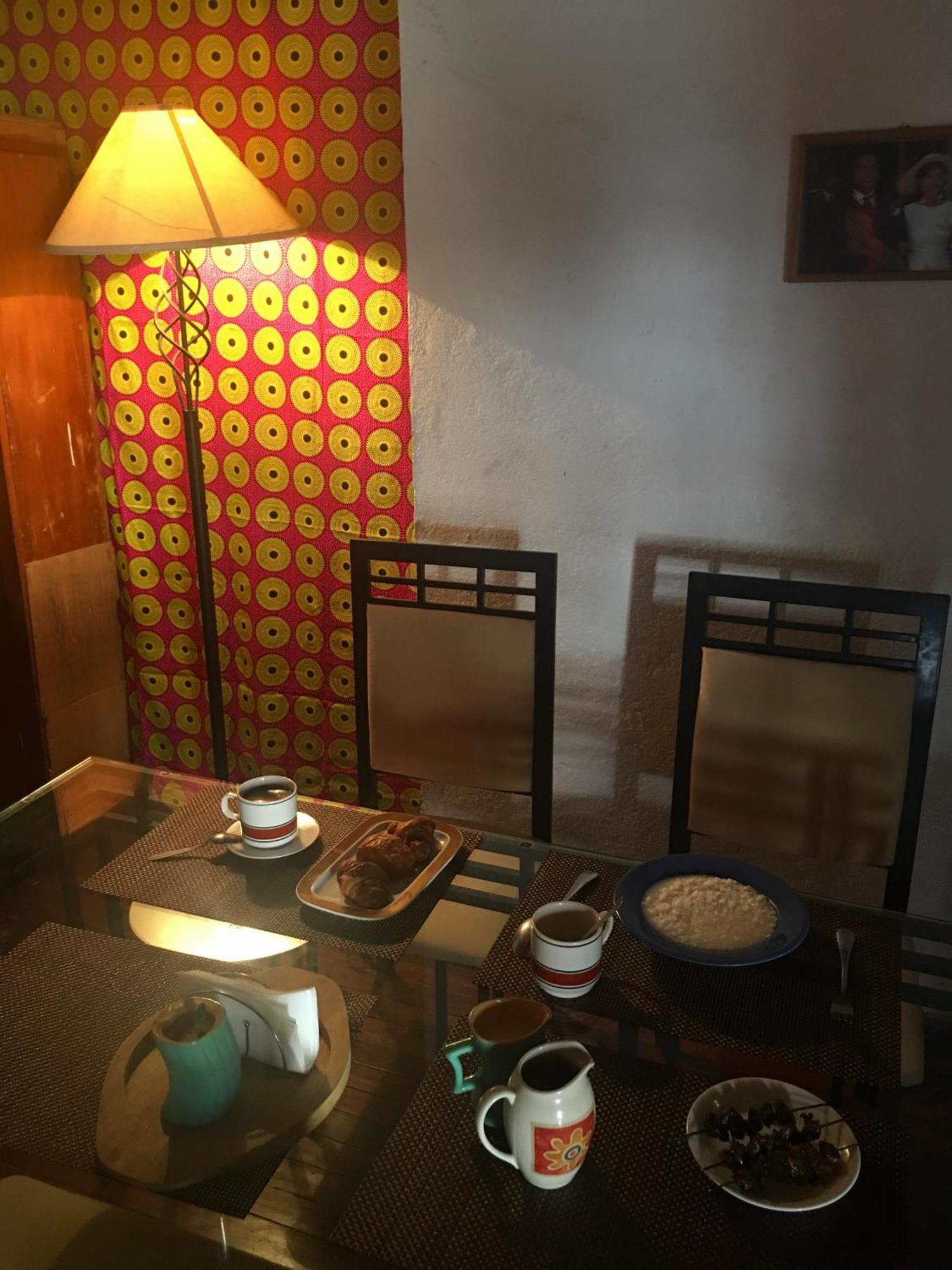 Le Fumoir Guest House Chambre Double Антананариву Екстериор снимка
